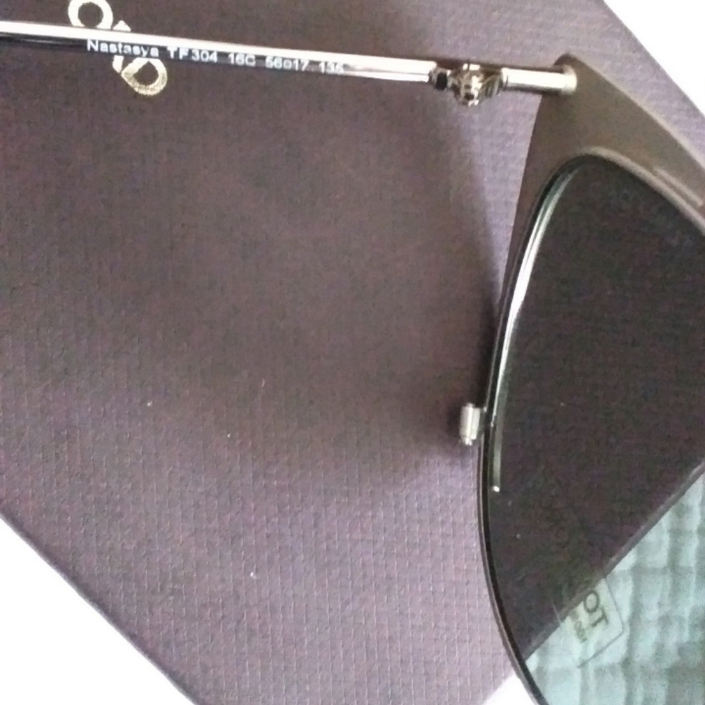 Tom Ford Brand New Gorgeous Sunglasses - Picture 6 of 11